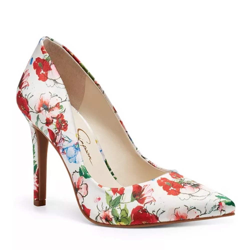 Pointed style Cassani pumps by Jessica Simpson.